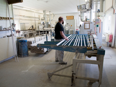 Produktion Leistenlackierung Produktion Leistenlackierung